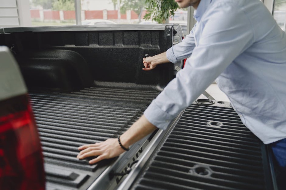 Truck bed access - cargo area protection setup